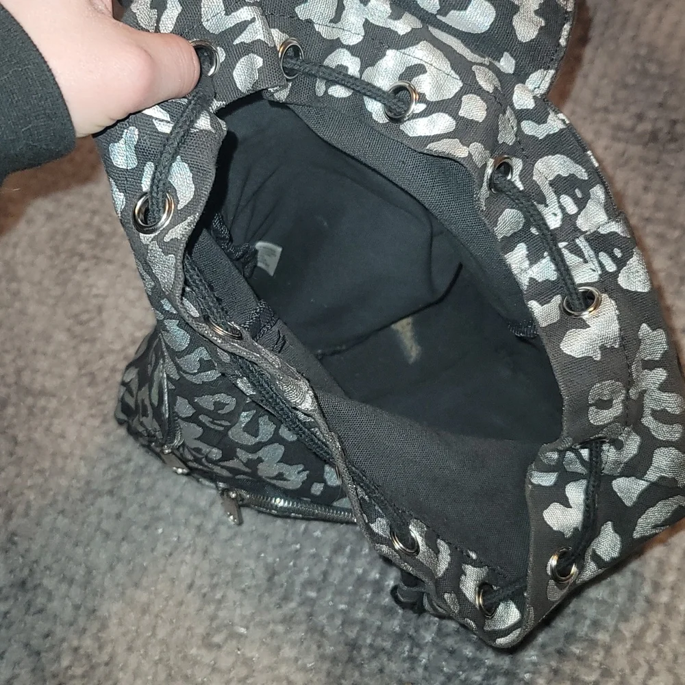 Pink Drawstring Backpack - Picture 4 of 9